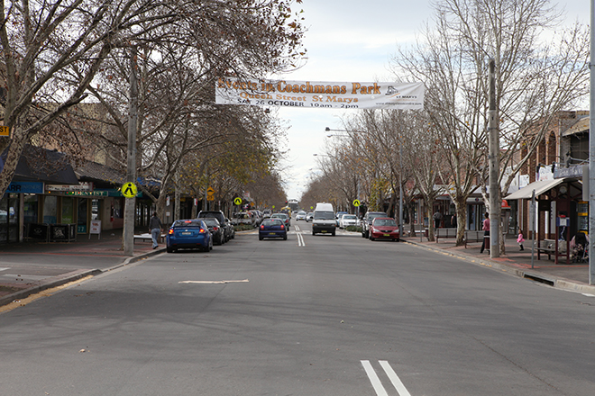 Queen Street, St Marys before works begun. 